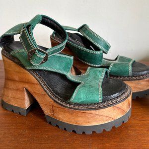 Vintage Chunky Platform Wood & Leather Sandals * Size 6 * Not Worn
